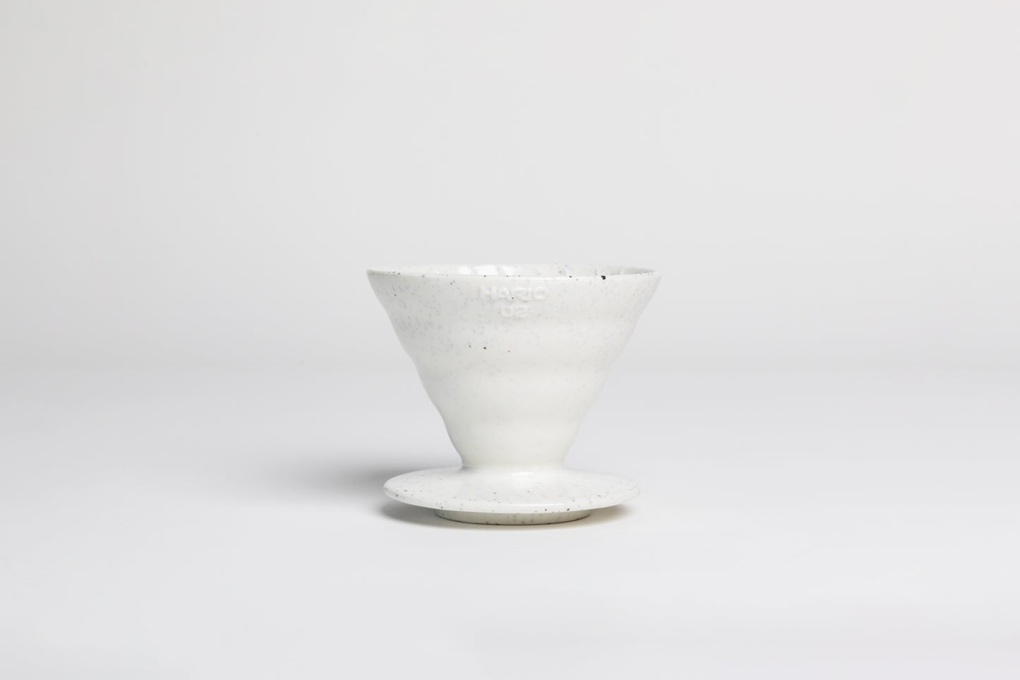 V60 Ceramic Coffee Dripper 02 "Coffee Grounds"